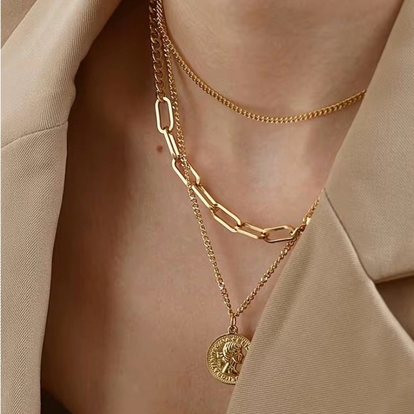 18K Gold Plated Layered Coin Necklace - Picture 4 of 11